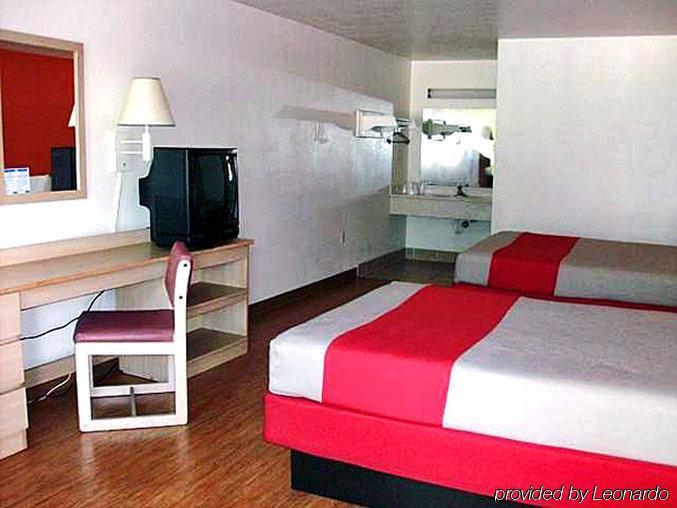 Motel 6-Raleigh, Nc - קרי מראה חיצוני תמונה