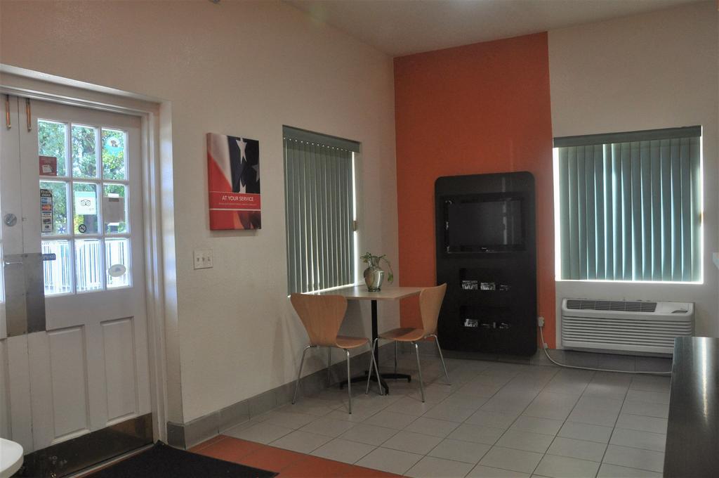 Motel 6-Raleigh, Nc - קרי מראה חיצוני תמונה